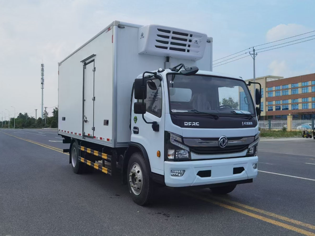 東風(fēng)大多利卡冷藏車（5.2米）